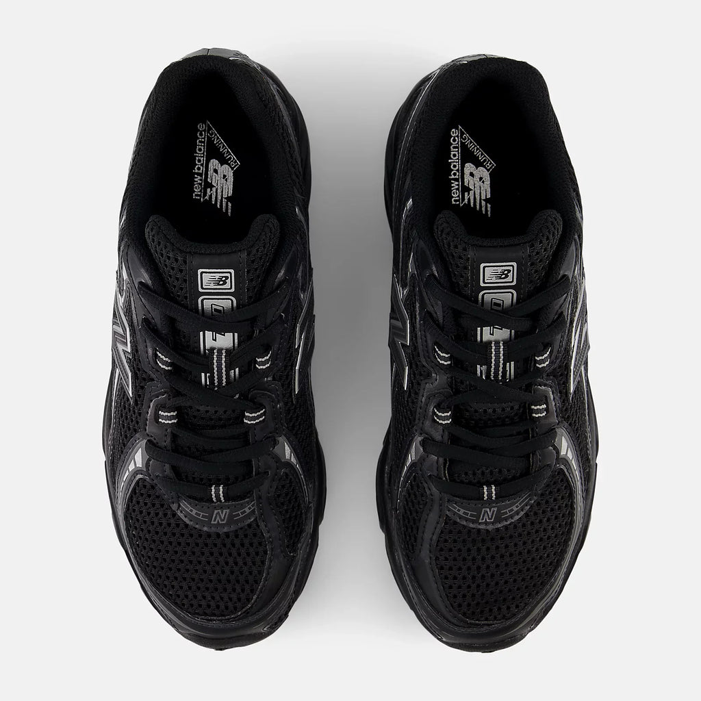 New Balance 740
